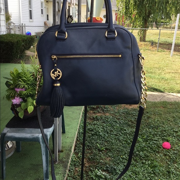 Michael Kors Handbag 🌟 - Picture 2 of 8